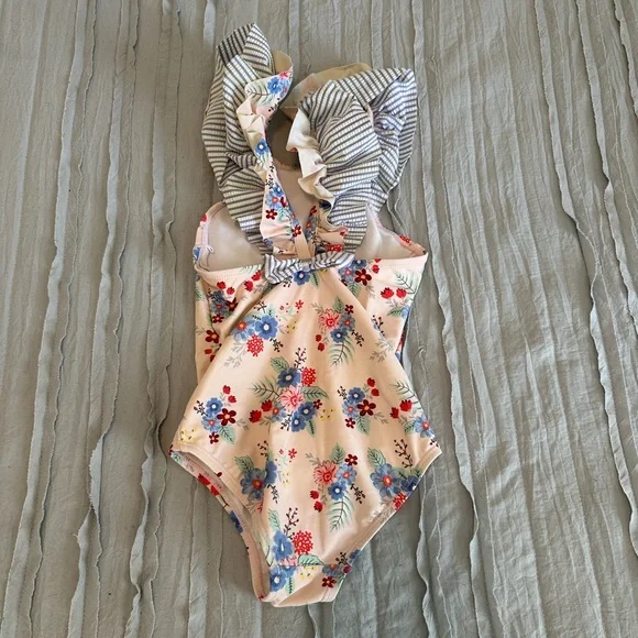 Ruffle Butts Bow V-Back One Piece Swimsuit | Size 6 - Picture 3 of 6